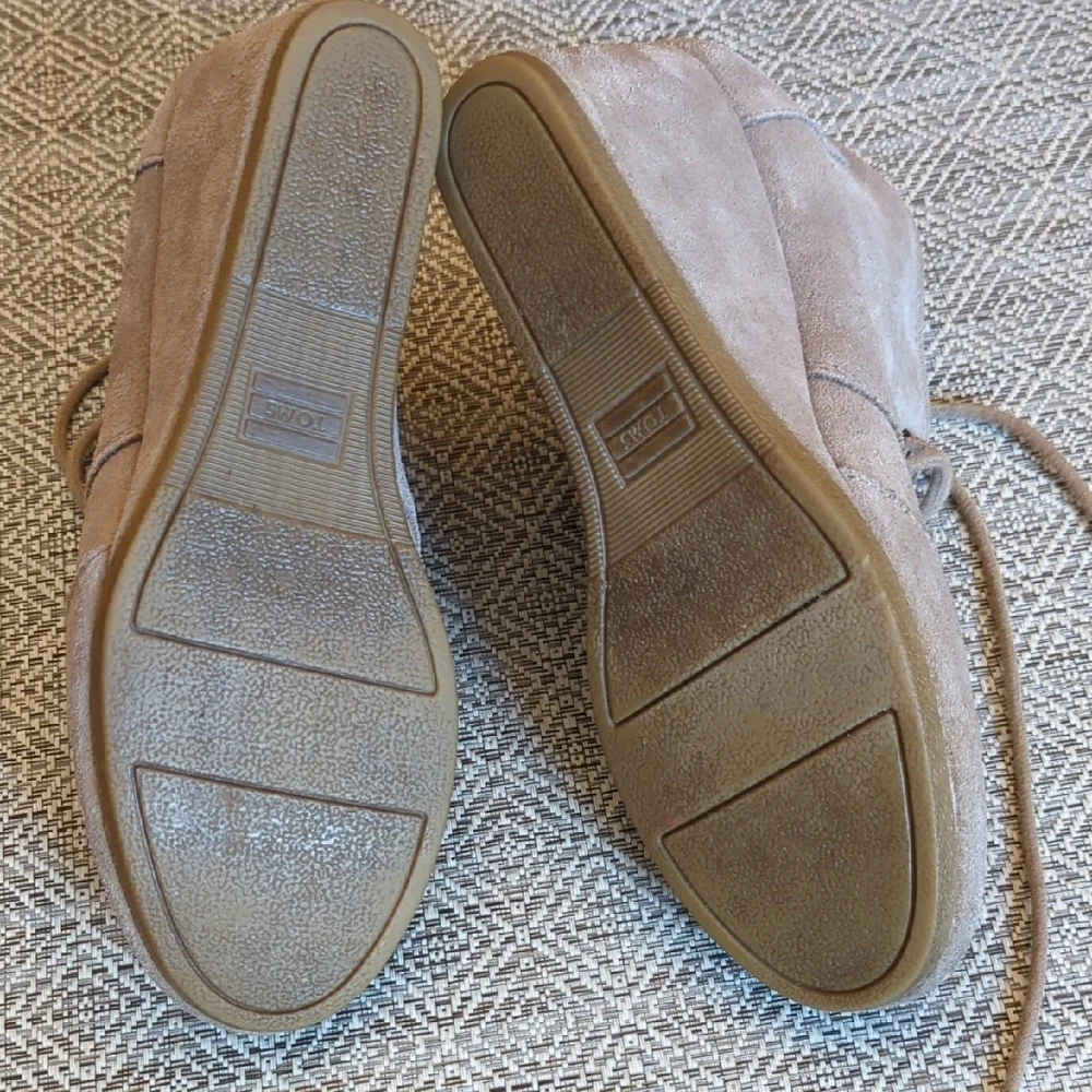 Toms Kala Desert Suede Wedge Lace-up Booties